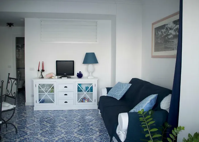 Il Porto Casa Tatil Evi Capri